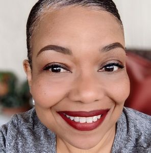 Meet your Posher, Jennie